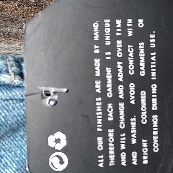 Nwt Denim Skirt ( Size 4) - Picture 11 of 12